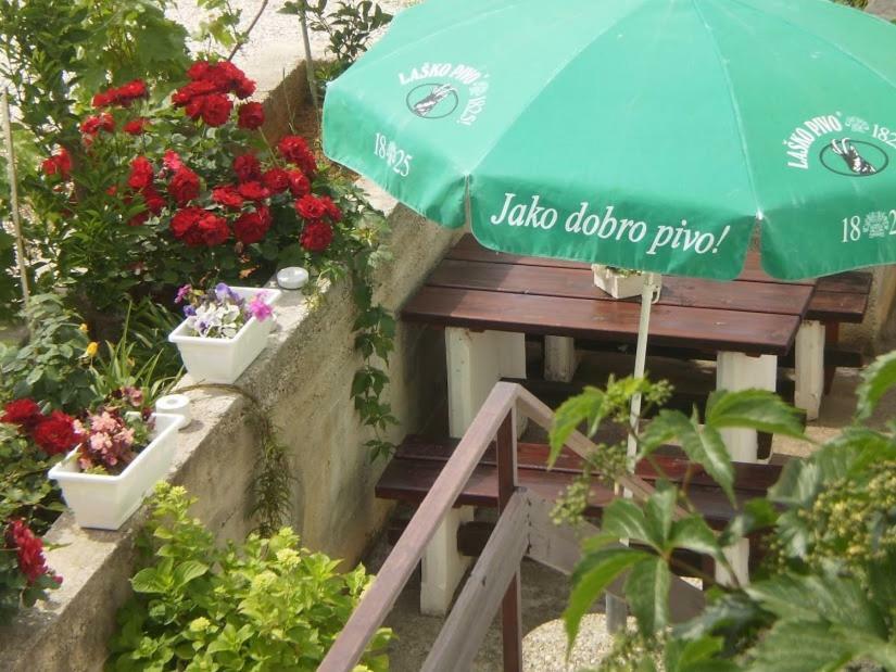 Apartmani Vesna Supetar Bagian luar foto