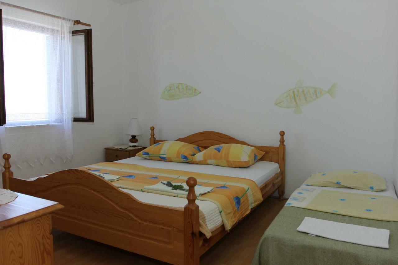 Apartmani Vesna Supetar Bagian luar foto