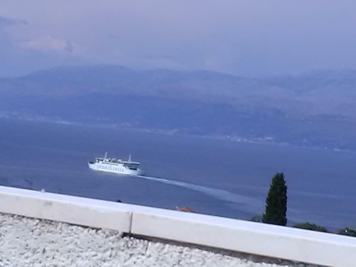 Apartmani Vesna Supetar Bagian luar foto